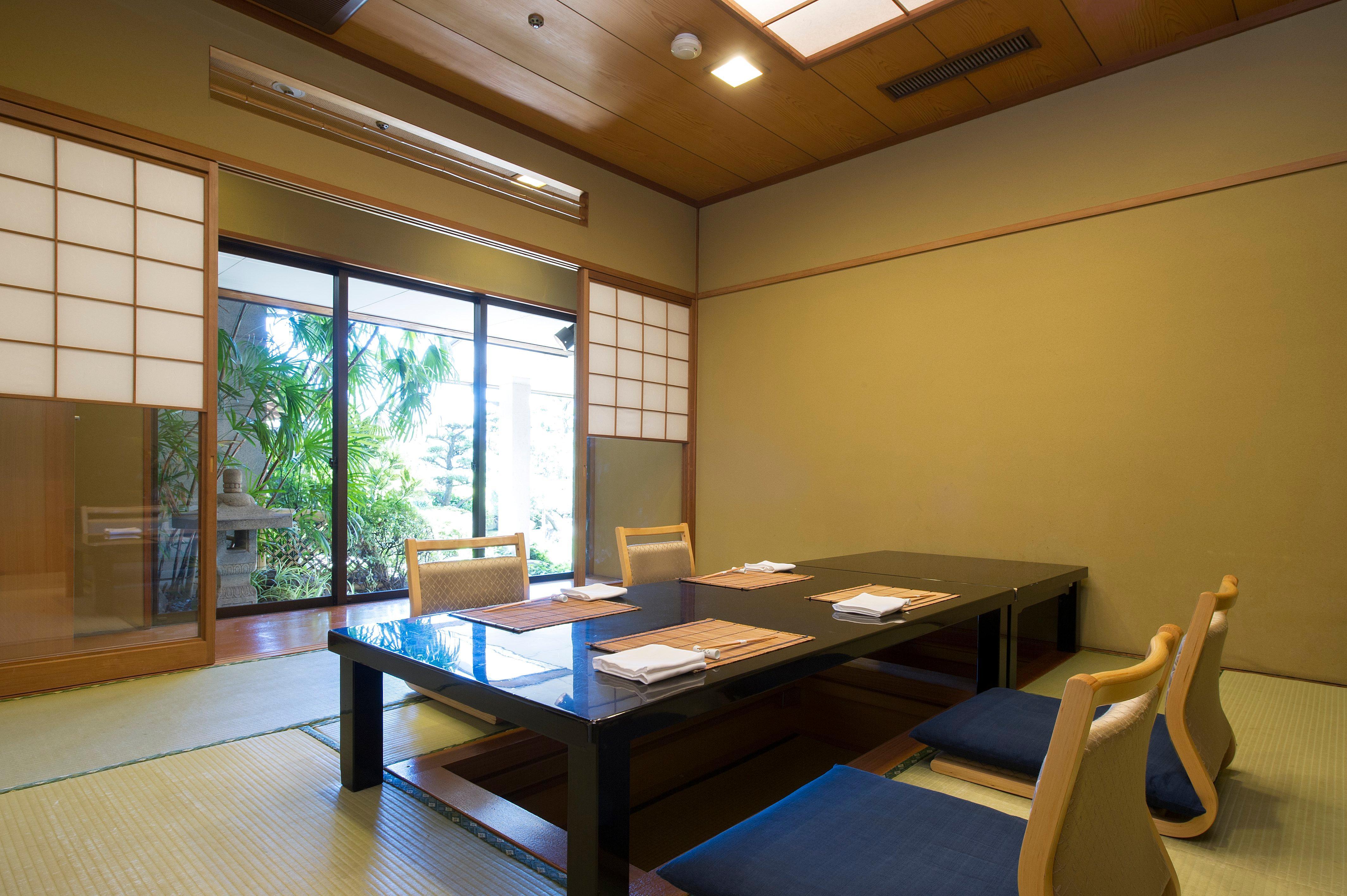 Отель Ana Crowne Plaza Hiroshima By Ihg Экстерьер фото
