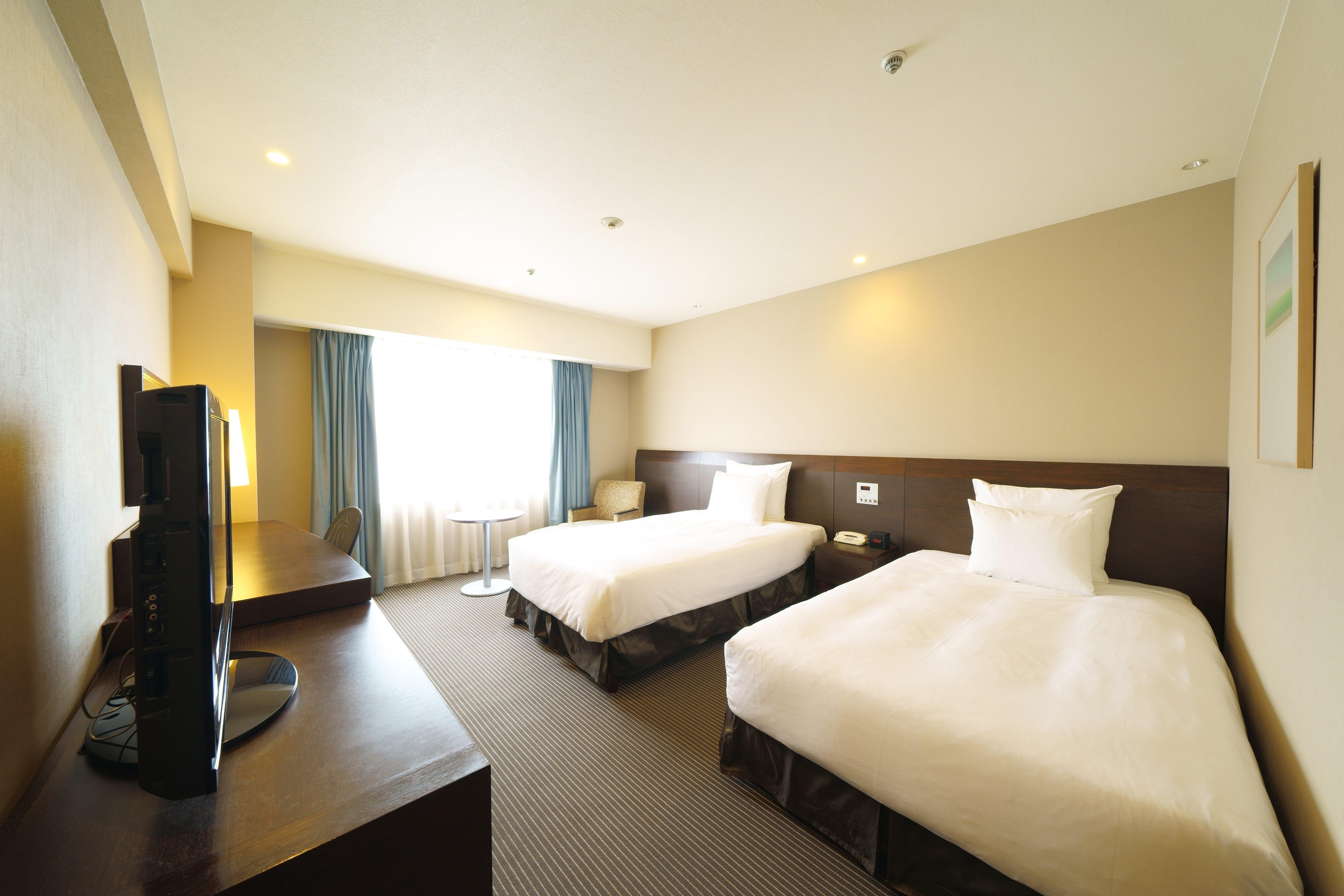Отель Ana Crowne Plaza Hiroshima By Ihg Экстерьер фото